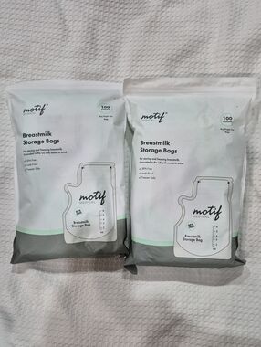 Motif Medical Breastmilk Storage Bags Pouches 100ct 8oz BPA-Free Leak Proof